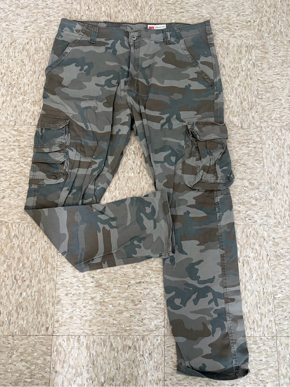 Wrangler Men's Camouflage Cargo Pants - Olive Green Mix